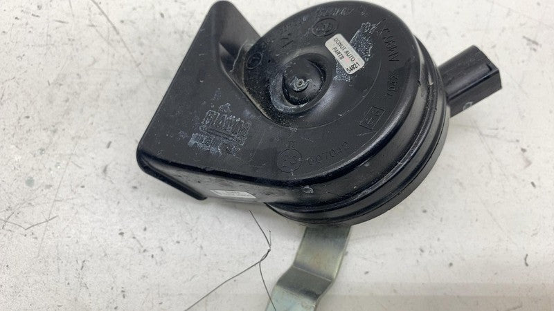 8497395 ⭕ 2014-2021 BMW i3 I01 Hybrid Low Pitch Tone Horn Sound Signal Black OEM 8497395