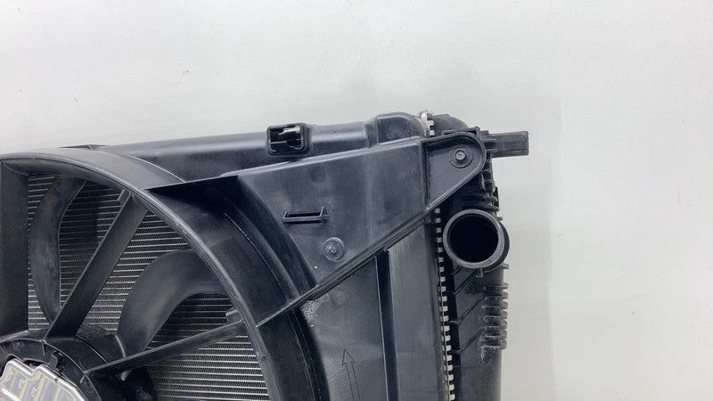 68217321 ⭕ 2017-2024 Chrysler Pacifica Radiator Electric Cooling Fan Shroud Blade & Motor