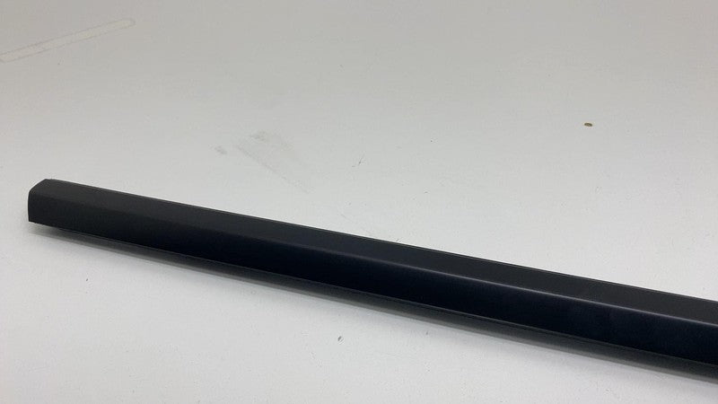 149571200C ⭕ 20-24 Tesla Model Y Rear Left Door Window Outer Belt Seal Molding 1495712-00-C