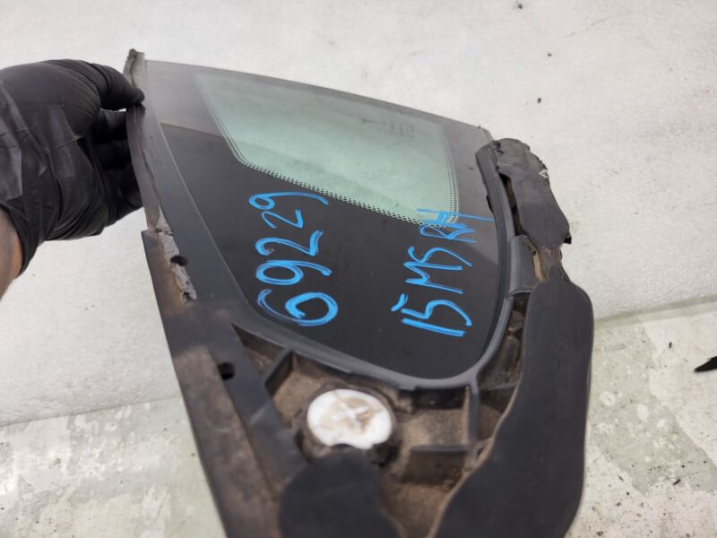 E643R-008010 2012-2020 Tesla Model S Rear Passenger Side Quarter Fixed Glass Right Assembly