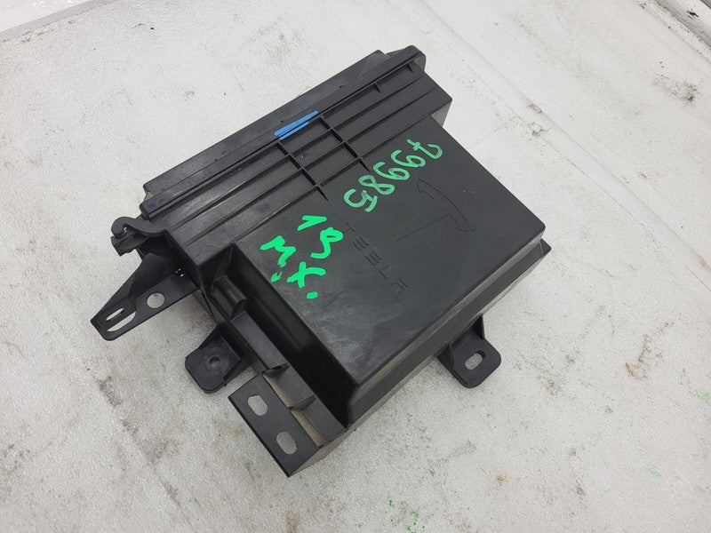 2058358 03 C ⭕ 16-20 Model X Front Body Comfort Control Module Enclosure Box BCM 2058358-03-C