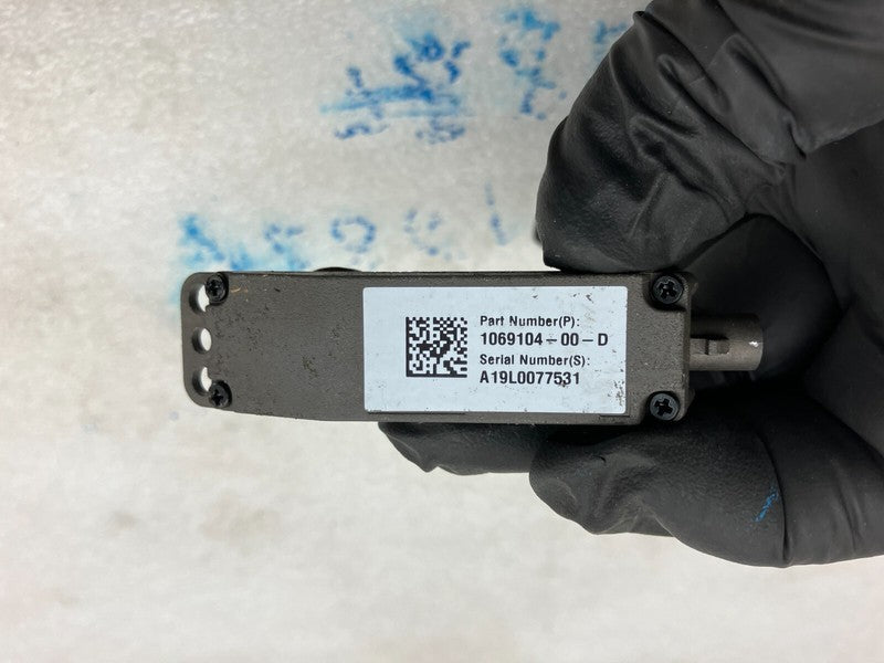 106910400D ⭕ 16-20 Model S Passenger Side B-Pillar Exterior Mount Camera Right 1069104-00-D