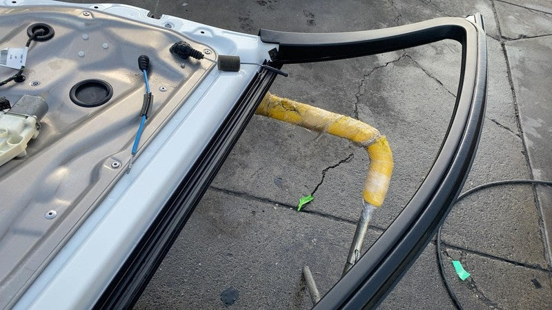 A 212 900 36 18 ⭕2014-2016 Mercedes-Benz E350 E400 Front Driver Side Door Shell Panel Left White