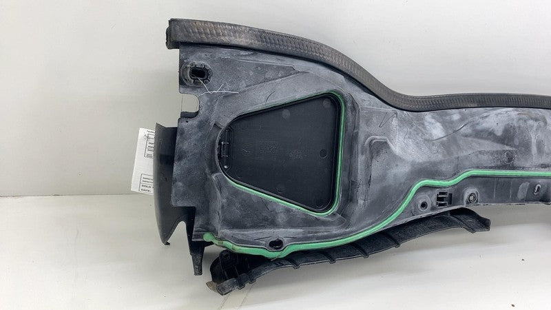 ⭕ 2014-2015 Mercedes-Benz B Electric Drive Front Wiper Cowl Trim Panel