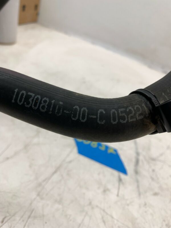 1058614-00-C 2016-2021 Tesla S Cooling Radiator Hose 3 Way to 4 Way Valve Pipe Line Assembly