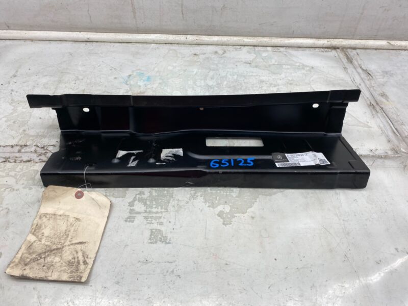 A 906 636 02 16 2010-2021 Mercedes-Benz Sprinter Left Lower Body Inner D-Pillar Reinforcement LH