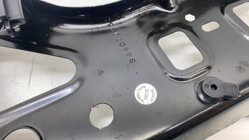 844070033 ⭕ 2025 Chevrolet Silverado 1500 Front Left Wheel Housing Bracket OEM 844070033