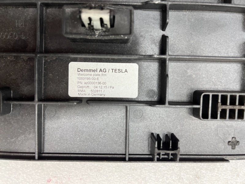 1053195 00 E ⭕ 16-20 Model X Front Passenger Door Sill Welcome Plate Trim Right 1053195-00-E