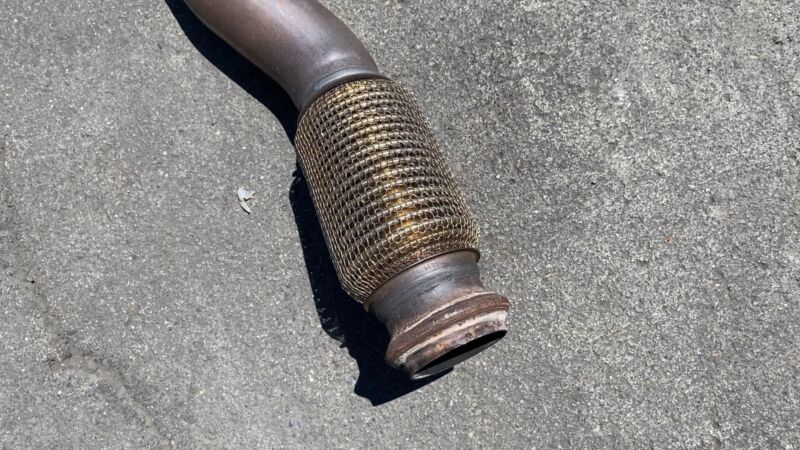 A2054910001 ⭕ 2019 Mercedes C300 W205 Exhaust Resonator Pipe Muffler A2054911301 A2054910001