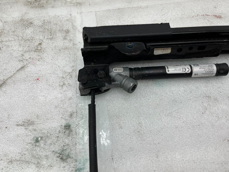 109032401C ⭕ 2017-2023 Tesla Model 3 Y Front Right Lap Seatbelt Pretensioner 1090324-01-C