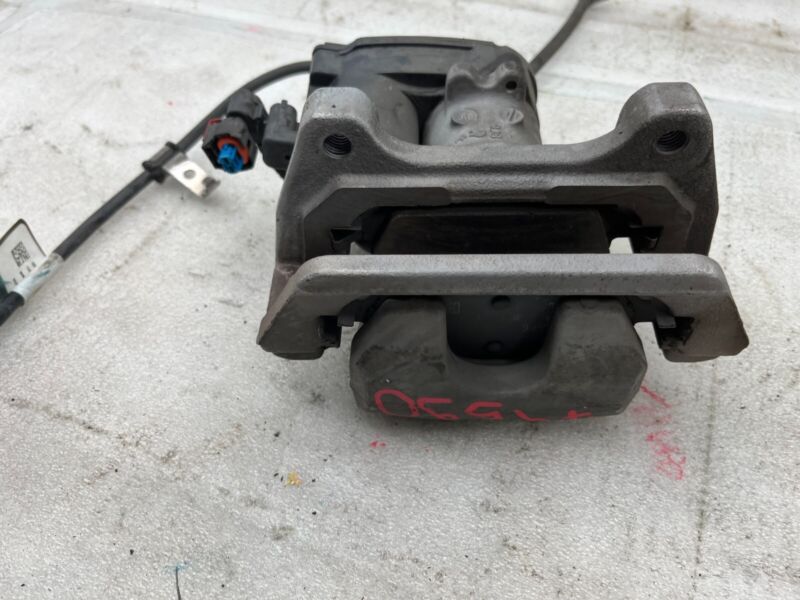 104462400G 2017-2022 Tesla Model 3 Y Rear Passenger Side Caliper w/ Brake Hose Line Right