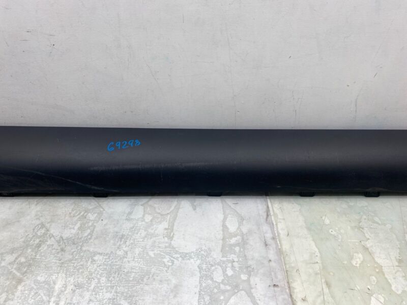 149774400B ⭕20-22 Tesla Model Y MY Right Side Skirt Rocker Cover Molding Lower 1497744-00-B