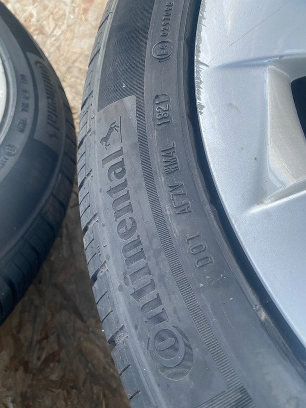 1027245 00 C 2016-2020 Tesla Model X 20" Wheel Rim 20x9.5 +40MM Continental Tire 275/45R20 x3