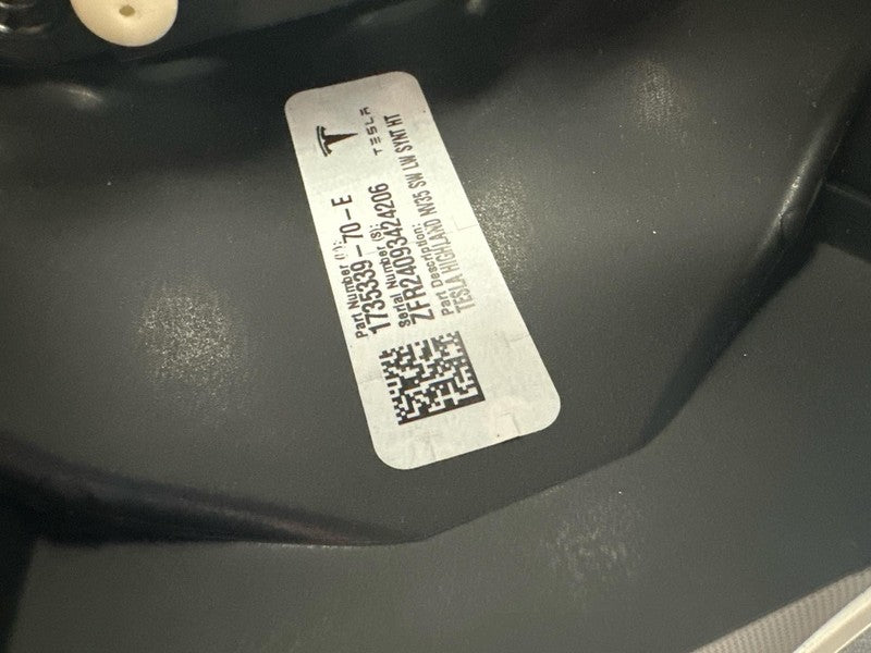 1735339-70-E ⭕ 24-25 Model 3 Front Highland Steering Wheel w/ Control Switch OEM 1735339-70-E