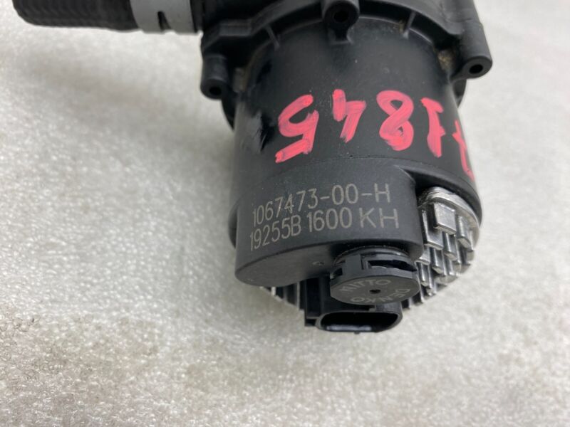 106747300H 2012-2020 Tesla Model S MS Auxiliary Water Coolant Pump Assembly 1067473-00-H