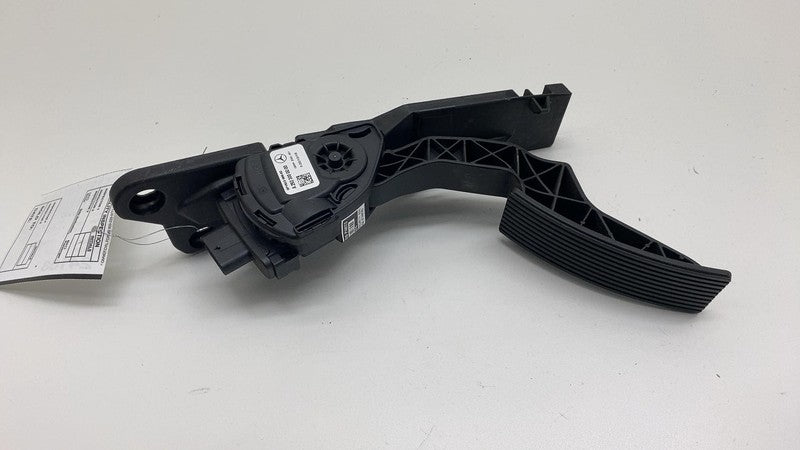 A2923000000 2012-2019 Mercedes-Benz GLE350 Front Driver Gas Throttle Pedal Accelerator OEM