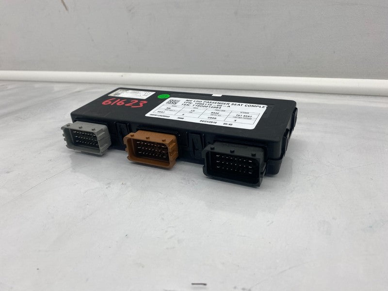 1068116-00-A ⭕ 2016-2020 Tesla Model X Passenger Seat Control Unit Module Right 1068116-00-A