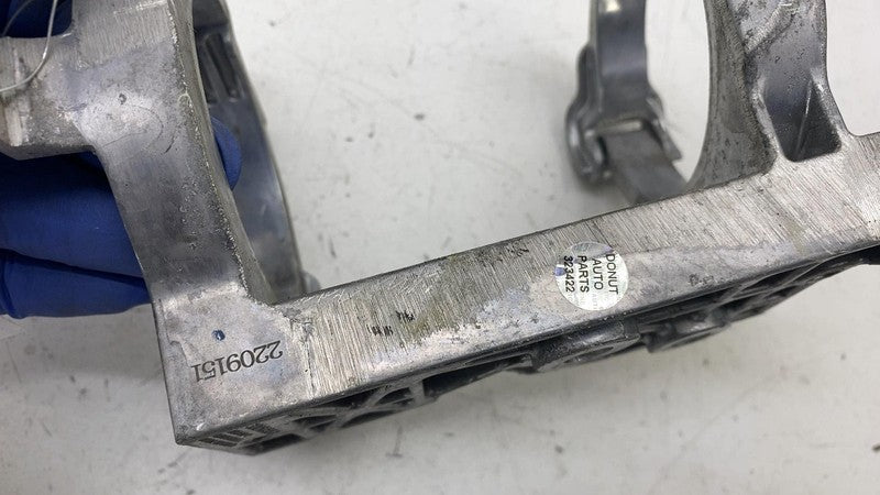 ⭕ 2021-2023 Polestar 2 Coolant Water Pump Holder Support Bracket Mount