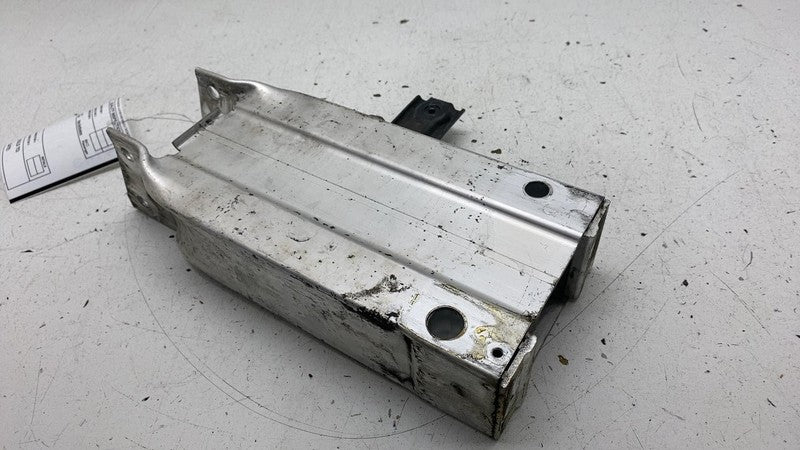 A 212 620 09 95 ⭕10-16 Mercedes E350 E-Class Front Left Bumper Reinforcement Bracket A2126200995