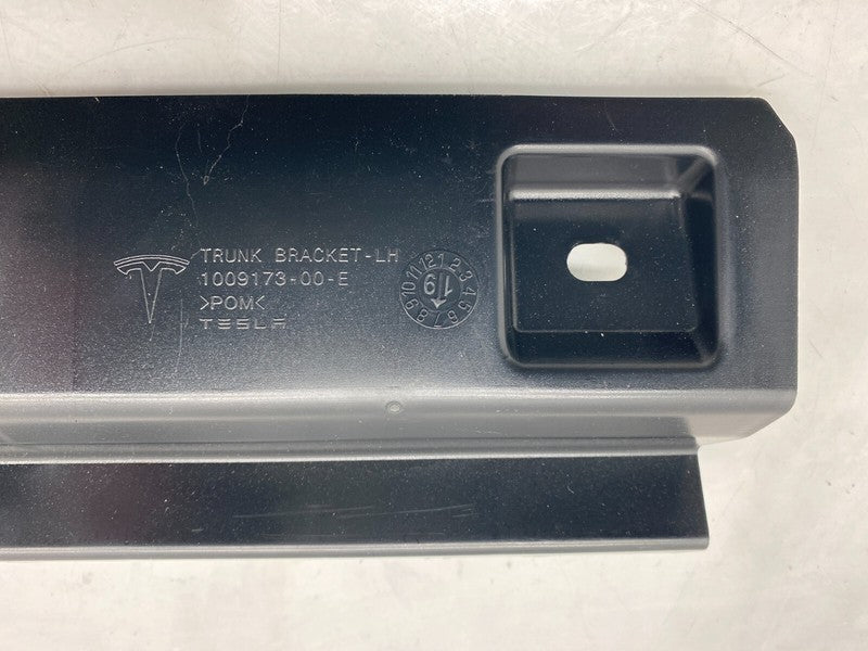 1009173 00 E ⭕ 12-20 Model S Rear Driver Trunk Carpet Floor Mount Bracket Left 1009173-00-E