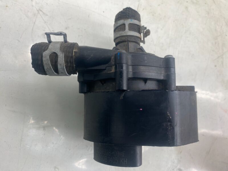 1037328-00-F 2016-2020 Tesla Model X Auxiliary Coolant Water Cooling Pump Assy 103732800F OEM