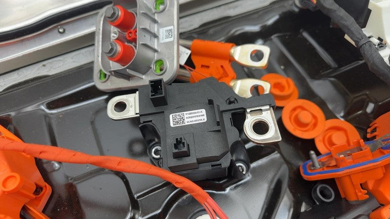 110639401P ⭕ 21-24 Tesla Model Y MY Power Conversion System Onboard Charger Penthouse Assy