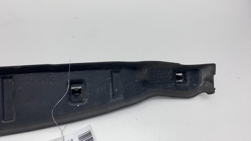 2021 BMW 530e B46X Front Driver Side Fender Rearward Seal Protector Co