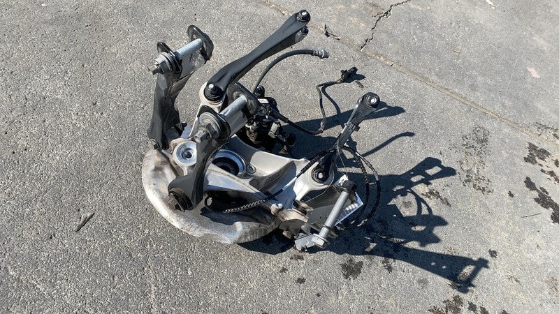 ⭕ 2014-2020 BMW i3 Rear Passenger Side Knuckle + Brake Caliper + Rotor Right RWD