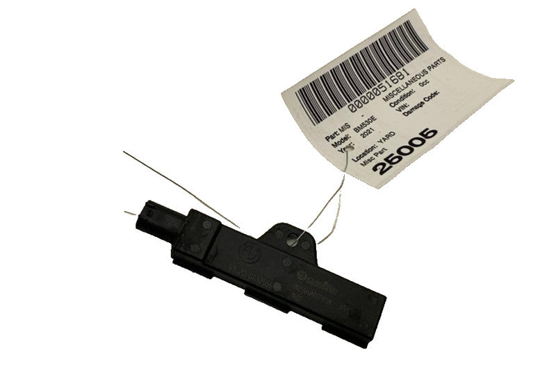 2021 BMW 530e G30 Smart Keyless Access Entry Antenna Sensor Control Mo
