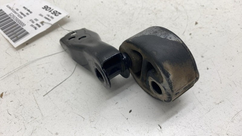 ⭕ 16-24 Toyota Prius Rear Passenger Side Exhaust Muffler Hanger w/ Bra