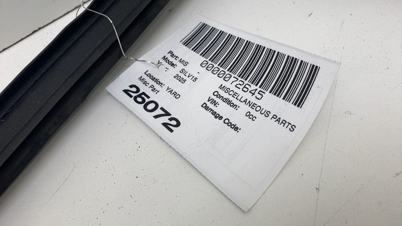 ⭕19-25 Chevrolet Silverado 1500 Rear Right Side Door Window Seal Weatherstrip RH