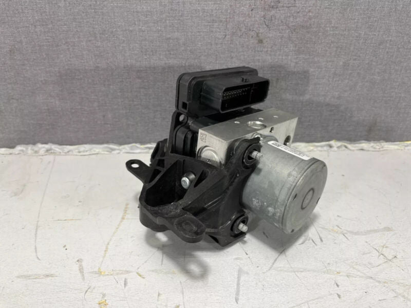 104474500B ⭕ 2017-2020 Tesla Model 3 ABS Unit Hydraulic Brake Pump Module OEM 1044745-00-B