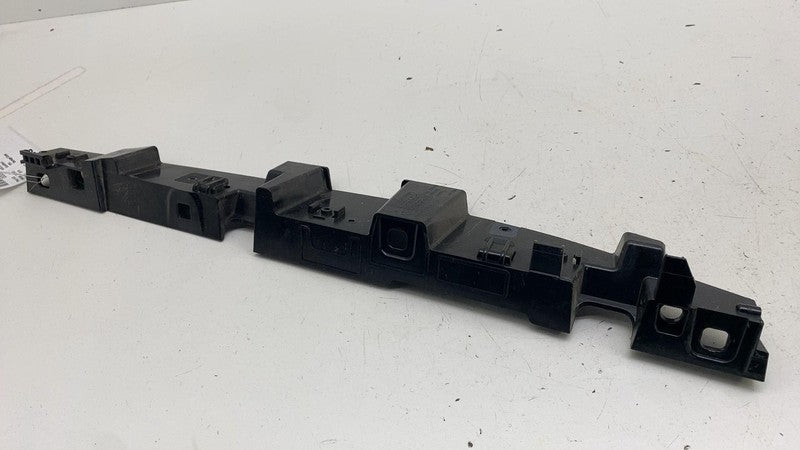 7299184 ⭕ 14-21 BMW i3 Front Passenger Side Fender Retaining Bracket Right 51657299184
