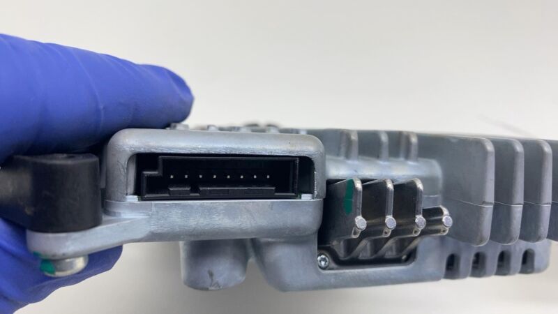 1038482 00 E 2012-2020 Tesla Model S Front Windshield Auto Pilot Mono Camera Control Module