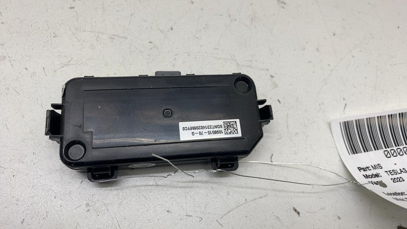 ⭕17-23 Tesla Model 3 Front Passenger Side Door Control Module Right 10