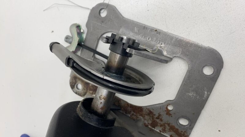 981124102 ⭕ 2011-2016 Mini Cooper Countryman S Front Hand Brake Lever Mechanism 9811241-02