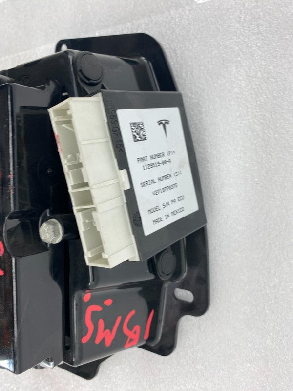 100761800J 16-20 Model S ECU Park Assist + Park Brake Control Module & Bracket 1007511-00-A