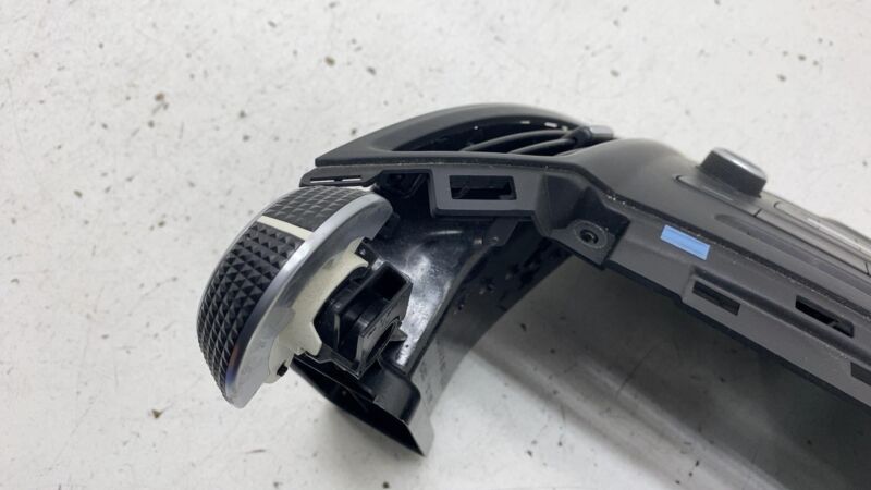 F1ET18K811KD 2017 2018 Ford C-Max Radio Audio Control Panel Switch Assembly F1ET18K811KD