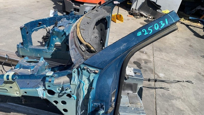 ⭕ 2024 Porsche Cayenne Front Left & Right Frame Horn Structural Cut Out Assembly