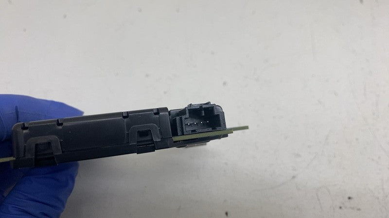 1121700-00-C ⭕ 2017-2023 Tesla Model 3 Rear USB Connector Module Unit Assembly 1121700-00-C