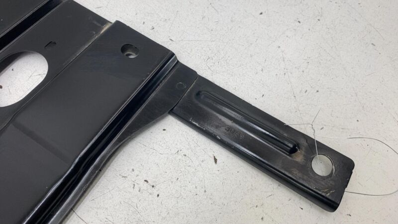 Does not apply ⭕2022-2024 Rivian R1T Under Body Brace Center Mount Support Bracket Assembly OEM