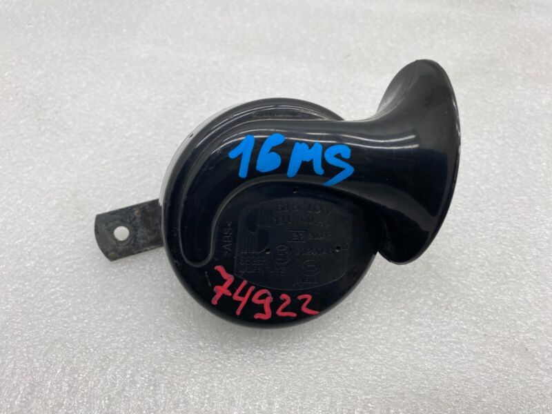E1 0020046 2012-2020 Tesla Model S MS Seger Low Pitch Tone Horn 12V 410 Hertz with Bracket