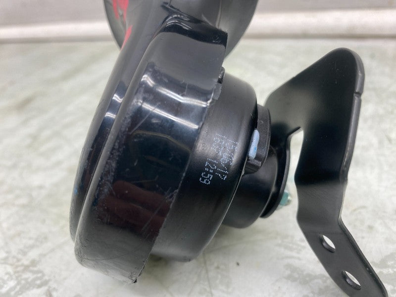 E1 0020046 ⭕ 2017-2023 Tesla Model 3 Seger High Pitch Tone Horn 12V 510 Hertz with Bracket