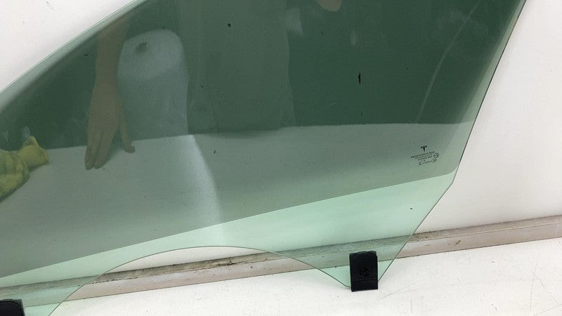 E9 43R-004530 ⭕ 2017-2019 Tesla Model 3 Front Passenger Door Window Glass Right (Single Pane)