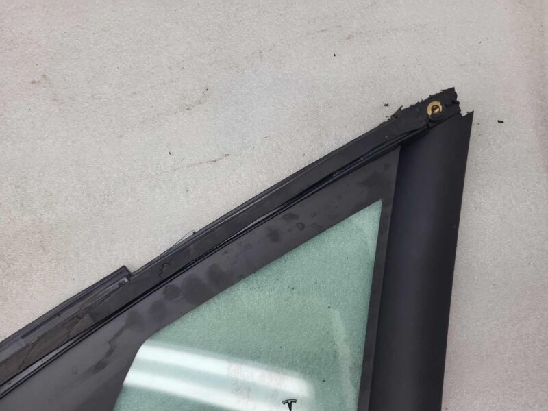 E6 43R-008010 2012-2020 Tesla Model S Rear Driver Side Quarter Fixed Glass Left LH Assembly