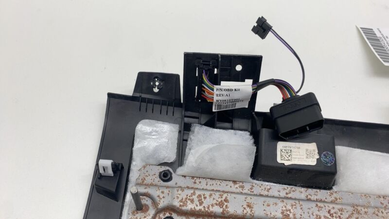 6NP78TX7AB 2019-2023 Ram 2500 Dash Instrumental Panel Lower Knee Bolster Cover 6NP78TX7AB