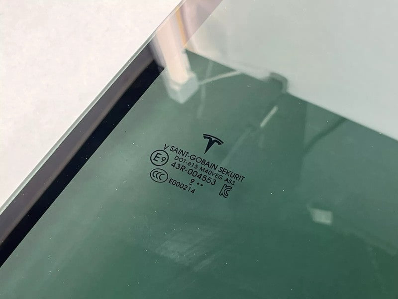 43R004553 ⭕ 2016-2020 Tesla Model X Rear Passenger Side Door Window Glass Right Assembly