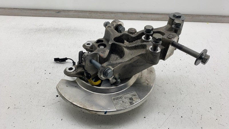 2017-2024 Chrysler Pacifica Rear Right Spindle Knuckle Hub w/ Dust Shield RH FWD