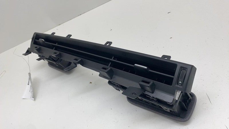 LJ8BR018C19A ⭕ 21-24 Mustang Mach-E Dashboard Center & Right Air Vent Grille LJ8B-R018C19-A