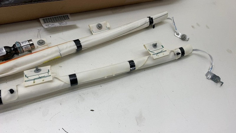 1818890-00-E NEW OEM Right Side Roof Head Airbag Curtain 1818890-00-E Tesla Cybertruck 24 25